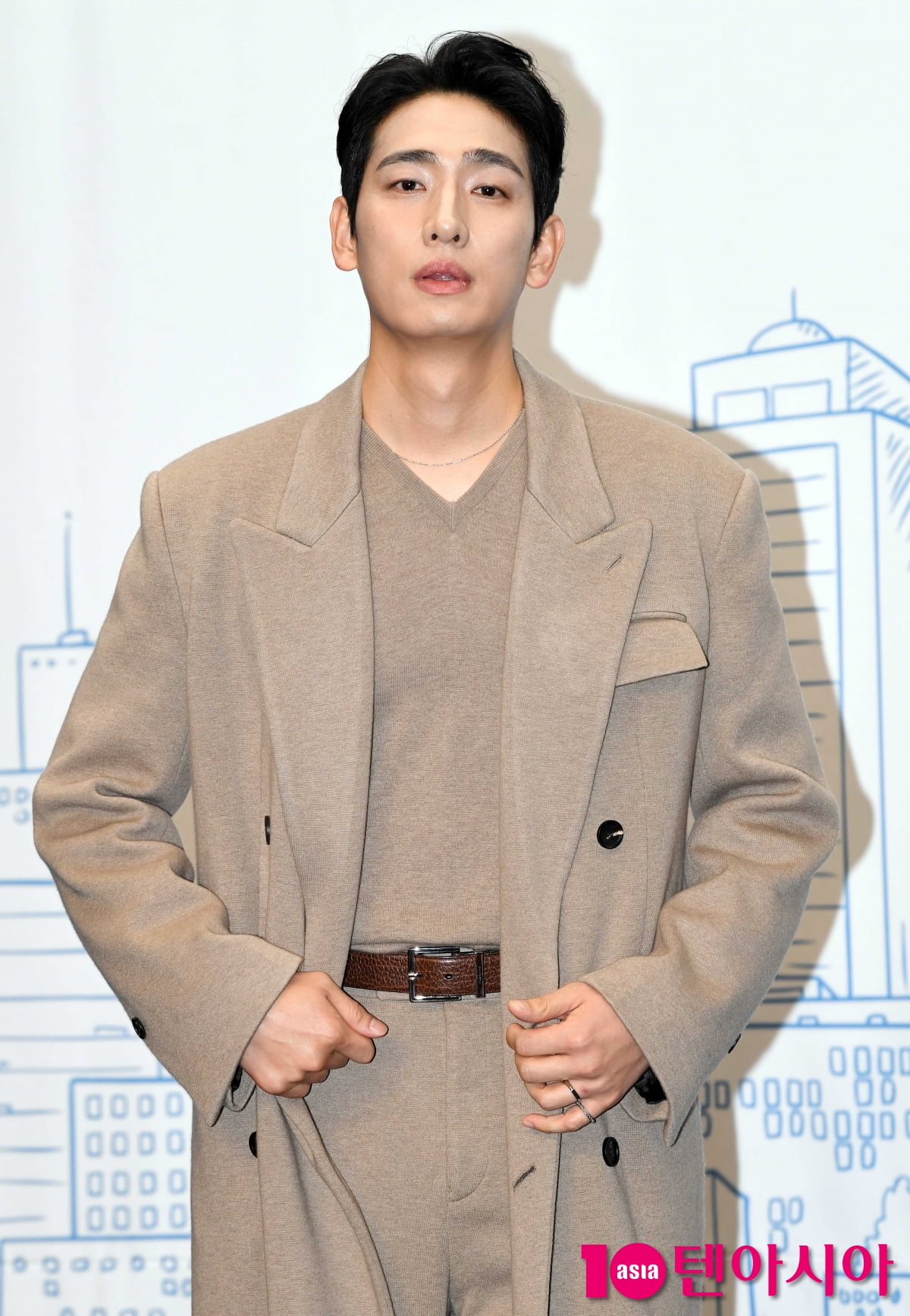 俳優ユン・パク、ドラマ『次の人生はないから』制作発表会に登場