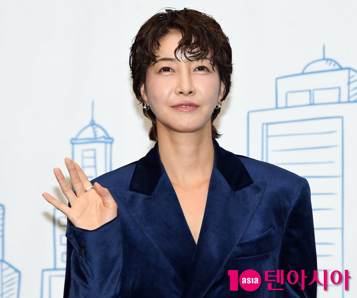 ジン・ソヨン、TV CHOSUN新ドラマ『次の人生はないから』制作発表会に登場