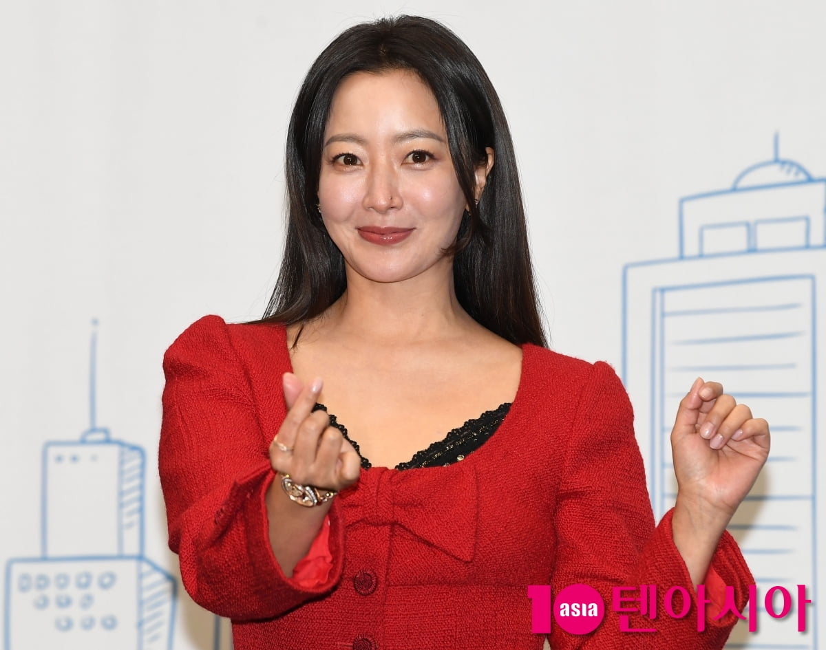 キム・ヒソン、TV CHOSUN新ドラマ『次の人生はないから』制作発表会に登場