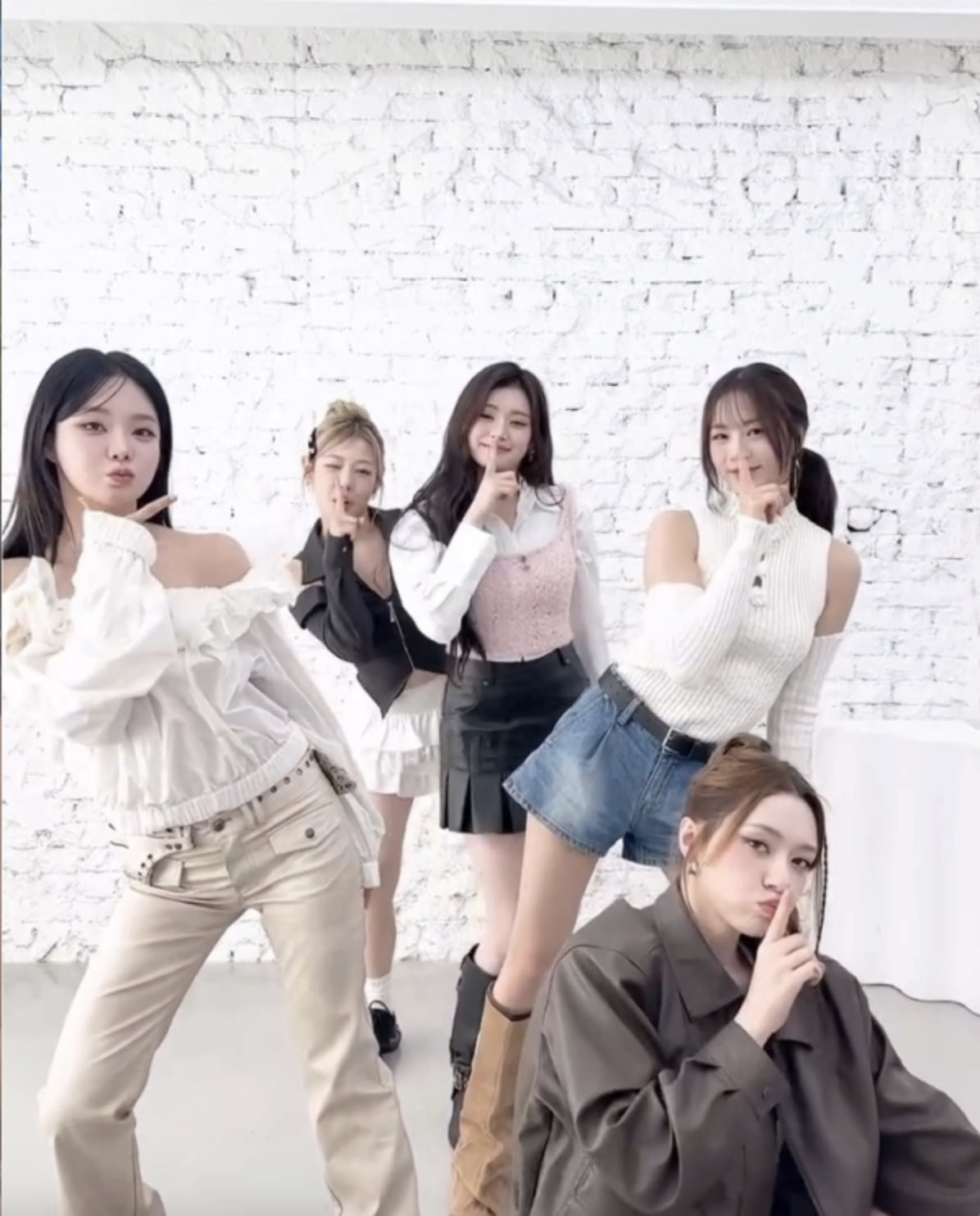 FIFTY FIFTY Wraps Up First Week of Promotions for New Single 'Rock Paper Scissors'
