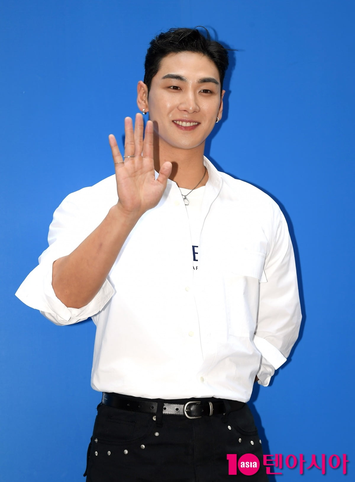 Baekho Set to Make a Comeback with 'RUSH MODE' Amidst Military Service Speculations