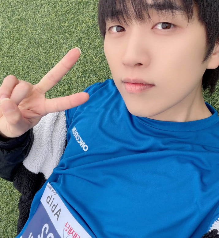 B1A4's Sandeul Joins Marathon for Cancer Awareness, Impresses Fans with Youthful Appearance
