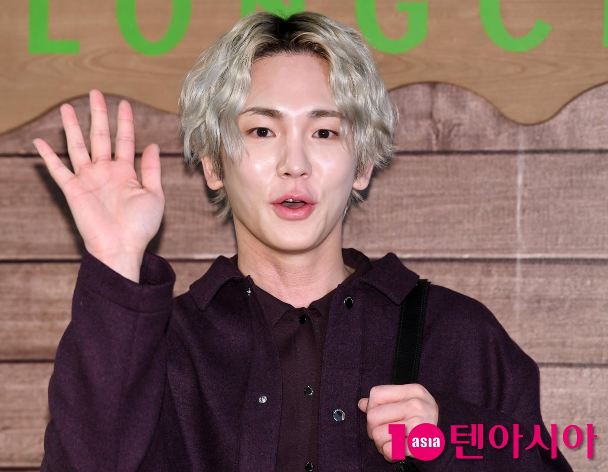 SHINee's Key Attends Longchamp Pop-Up Event in Seoul