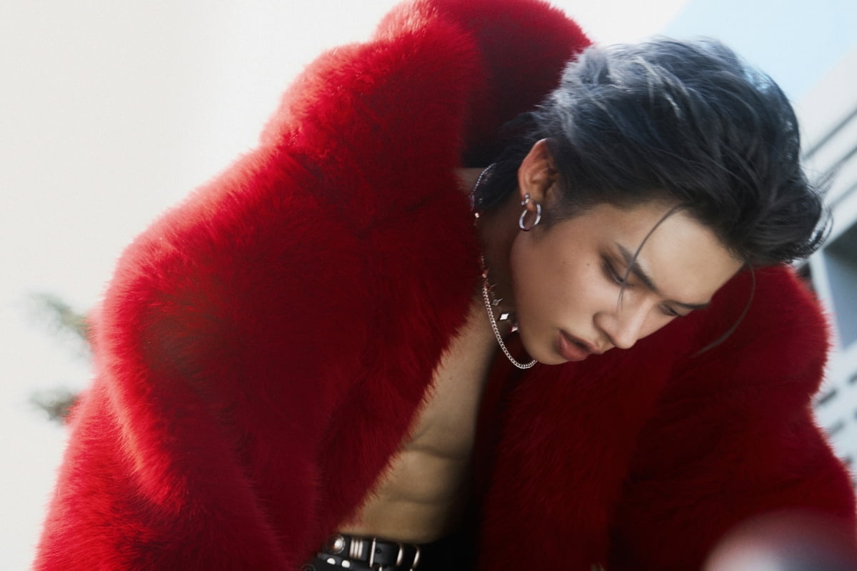 TXTのヨンジュン、初のソロアルバムでBTSのジョングクとジミンを彷彿とさせる魅力を発揮