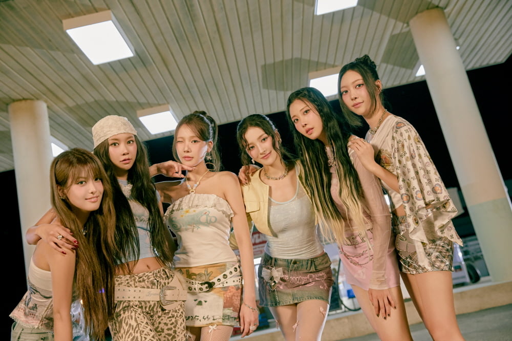 MOMOLAND Launches Official Japanese Fan Club 'Merry-Go-Round Japan'