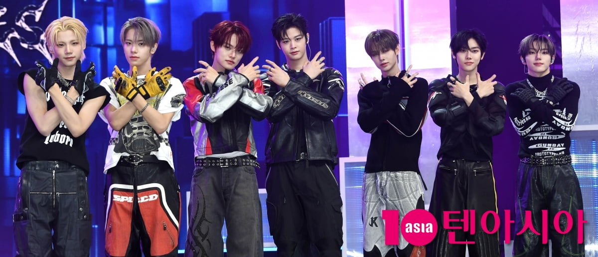 CLOSE YOUR EYES Unveils Mini Album 'blackout' at Seoul Showcase