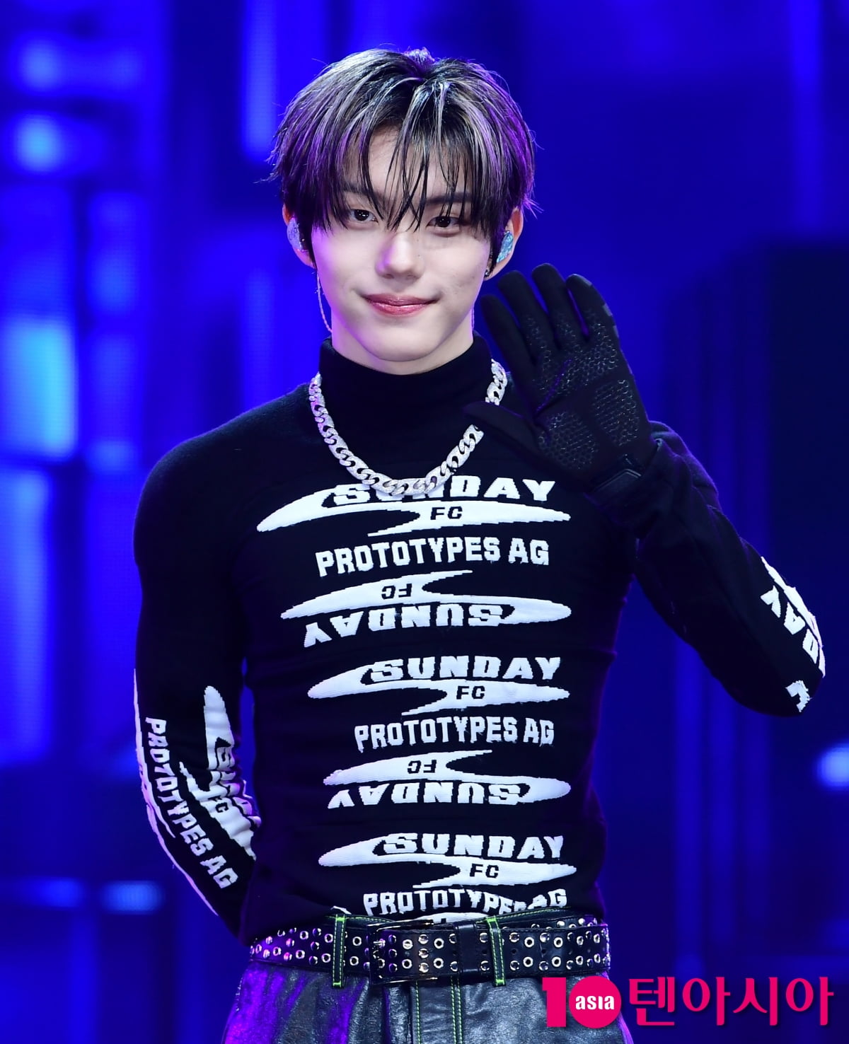 CLOSE YOUR EYES、ミニ3集『ブラックアウト』ショーケースで新たな一歩を踏み出す