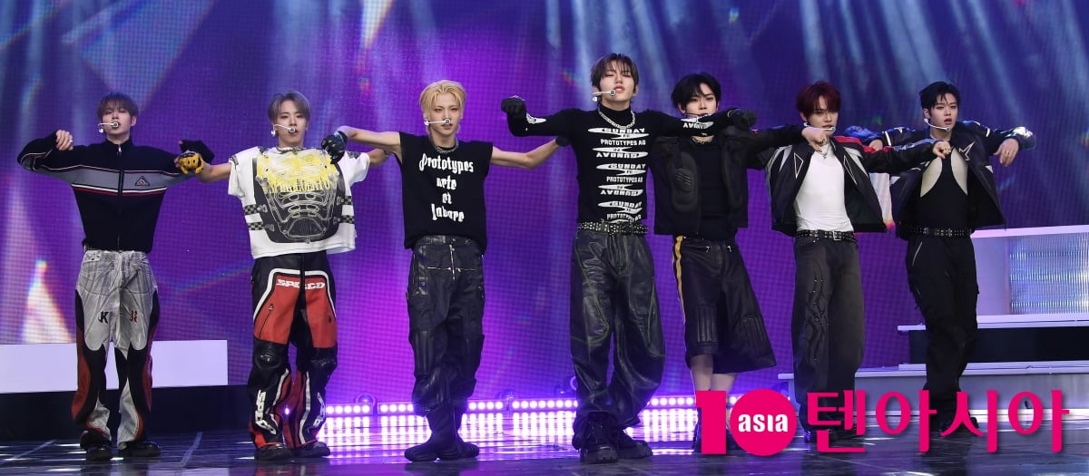 CLOSE YOUR EYES Unveils Mini Album 'Blackout' at Seoul Showcase