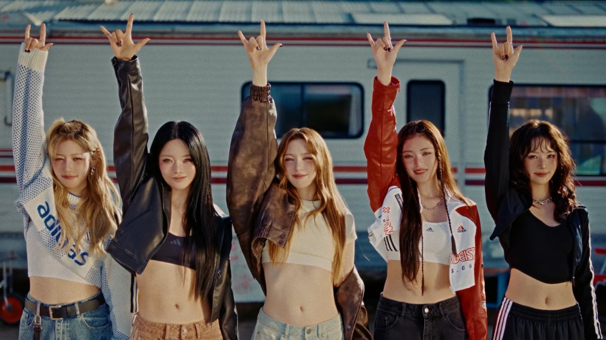 FIFTY FIFTY、新曲「スキトルズ」がYouTubeで注目の的に！