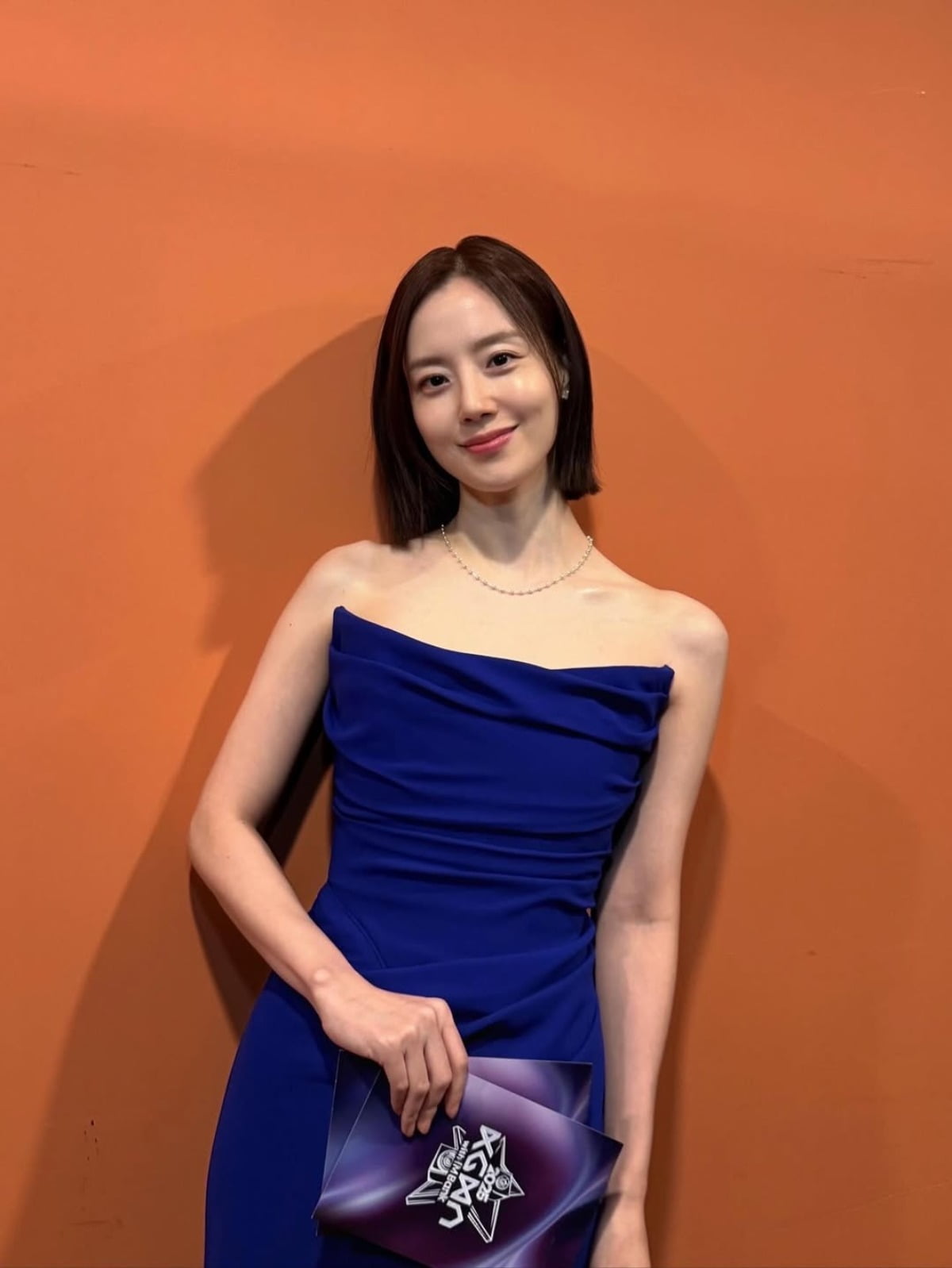 Korean Actress Moon Chae-won Stuns with Chic Bob Hairstyle at 2025 KGMA