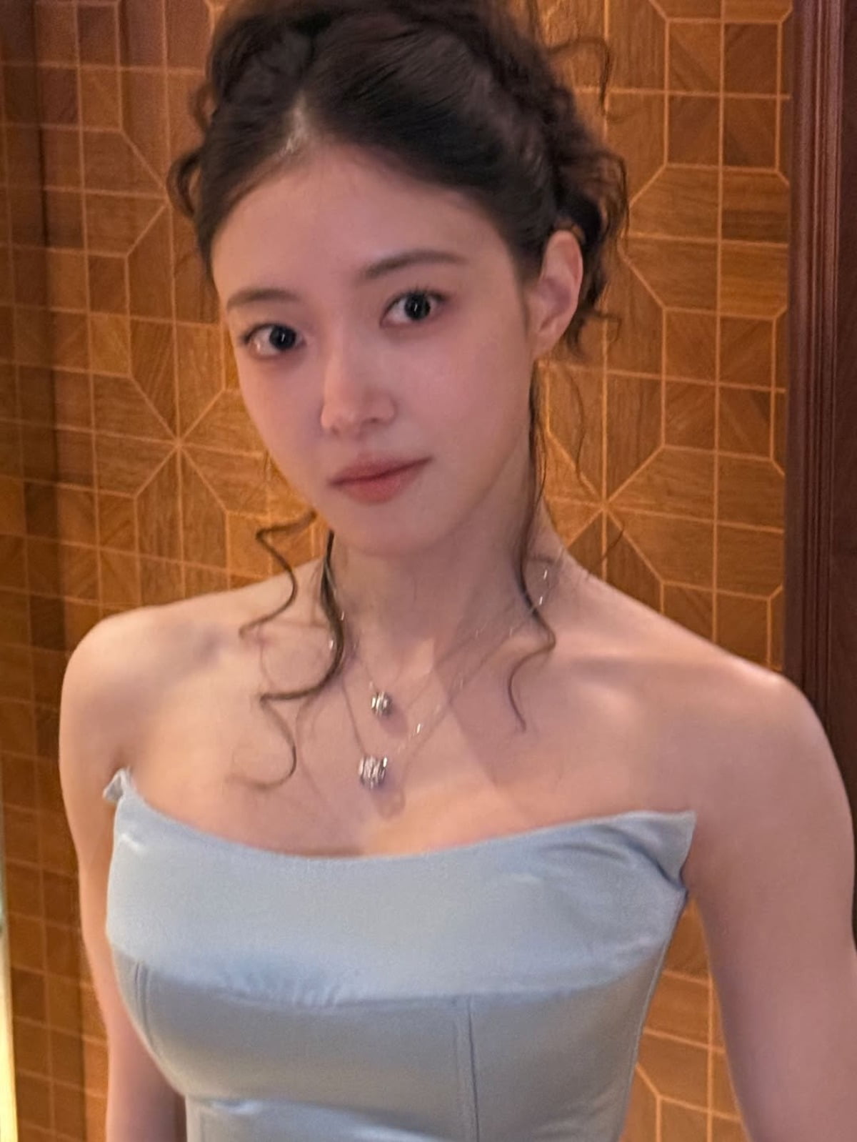 イ・セヨン、輝く美貌でファンを魅了