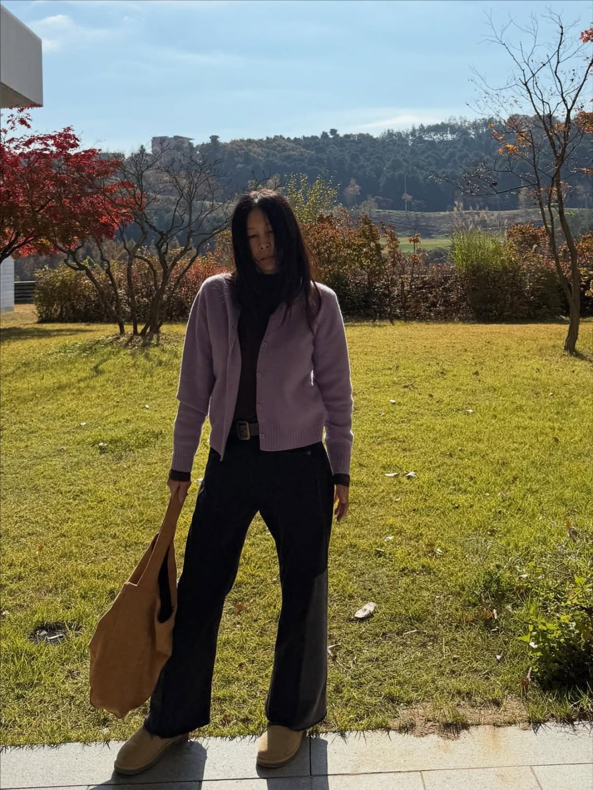 ファッションアイコン、ファン・シンヘのスタイリッシュな魅力が話題に