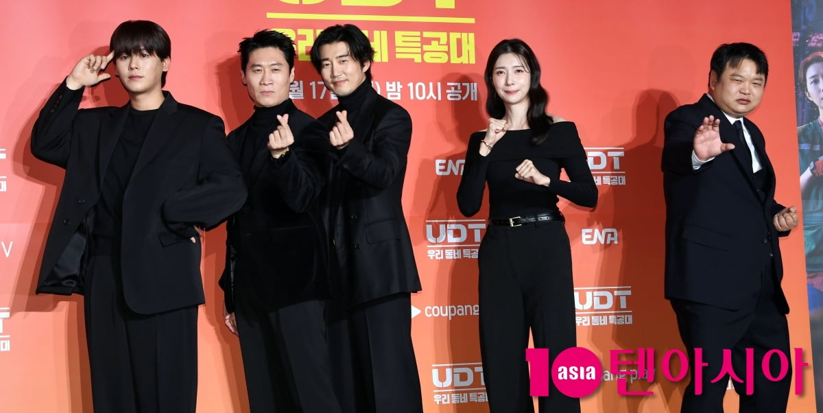 Stars Gather for the Launch of 'Heroes Next Door'