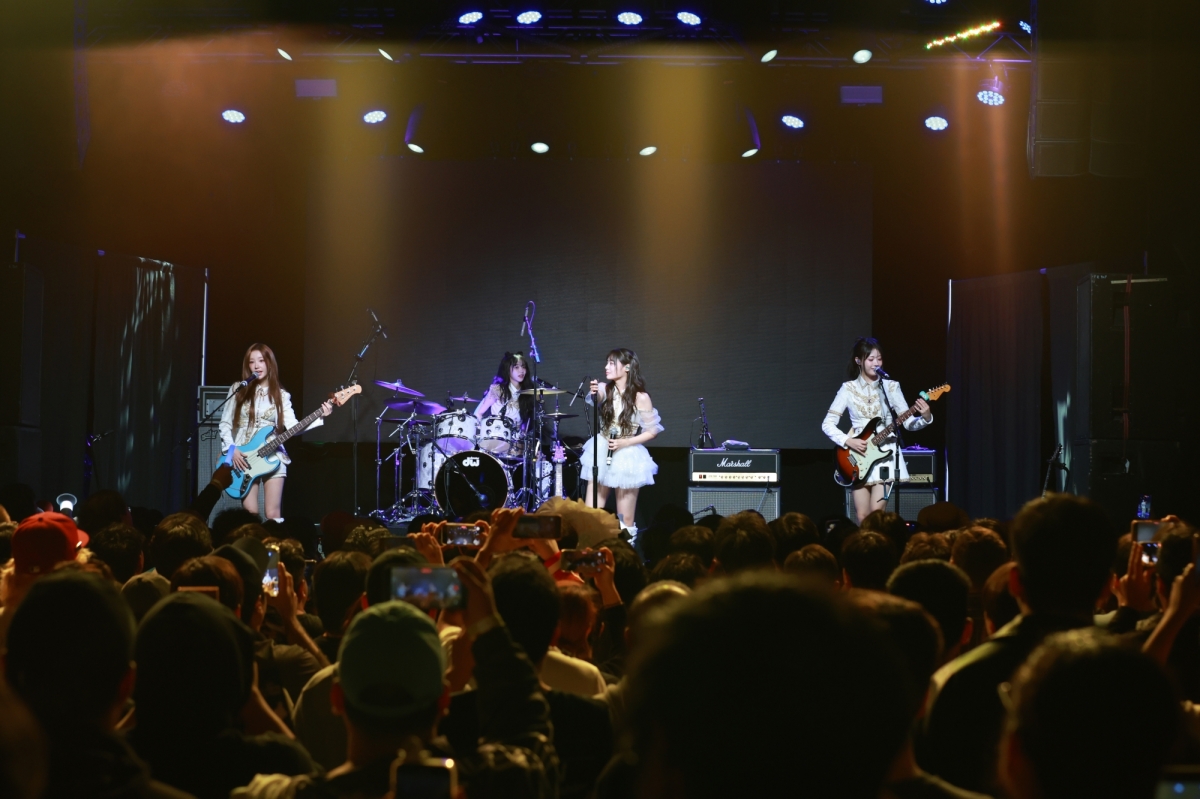 QWER's 'ROCKATION' World Tour Captivates U.S. Audiences Across Eight Cities