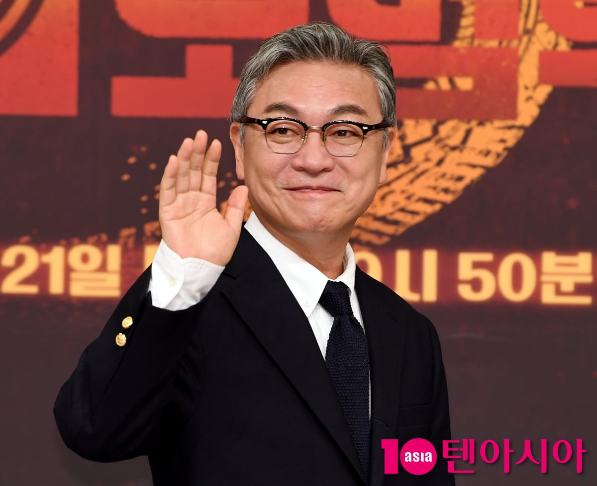 Kim Eui-sung Attends Press Conference for New SBS Drama 'Taxi Driver 3'