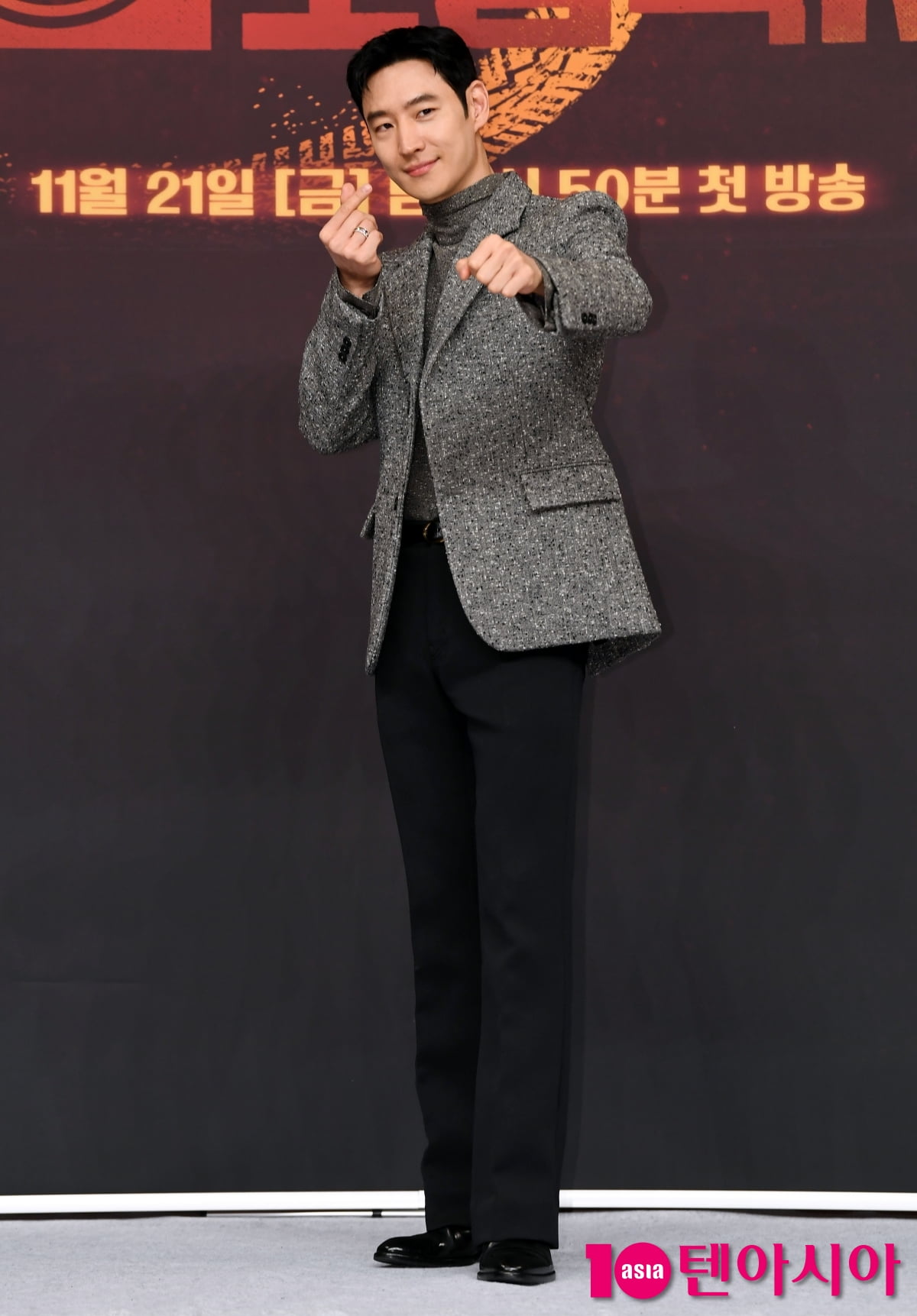 Lee Je-hoon Attends Press Conference for New SBS Drama 'Taxi Driver 3'