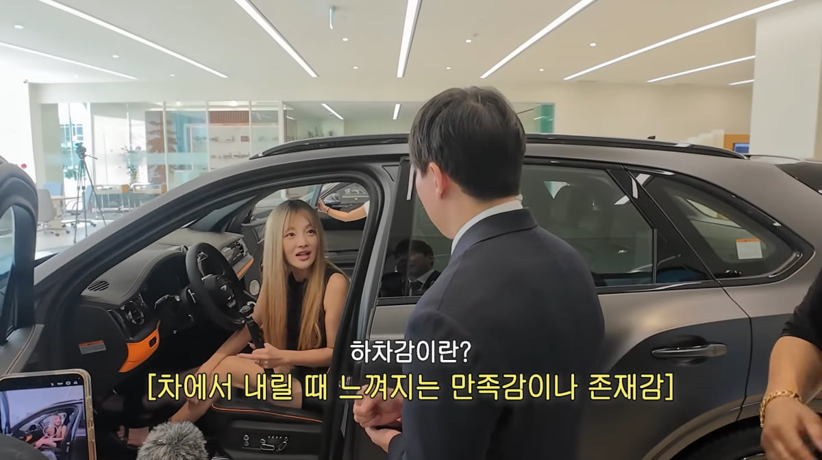 Hwang Bo-ra's Hilarious Luxury Car Dilemma: Bentley vs. Mercedes