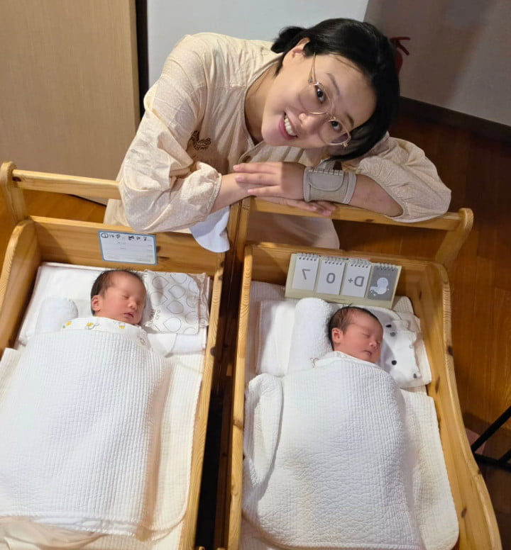 ユーチューブチャンネル「エンジョイカップル」のイム・ララ、出産後の健康悪化を告白