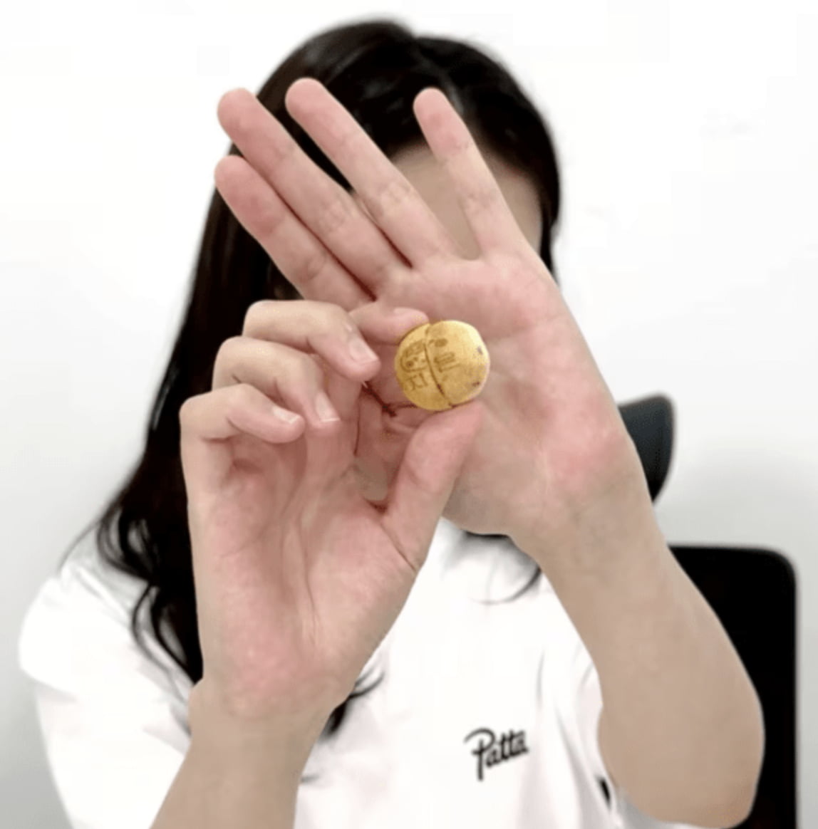 K-Pop Stars and Celebrities Join Lotte's 'Find Your Name' Snack Craze