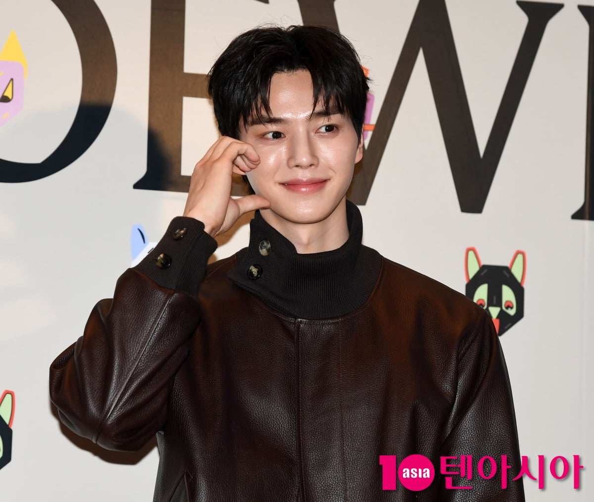 Song Kang Attends LOEWE's 'The Electrical Life of Louis Wain' Screening Event in Seoul