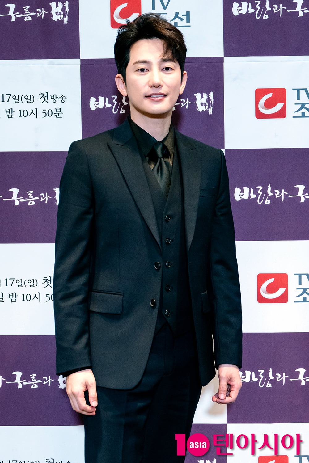 俳優パク・シフ、家庭崩壊に関与したという悪質な噂に法的対応を予告