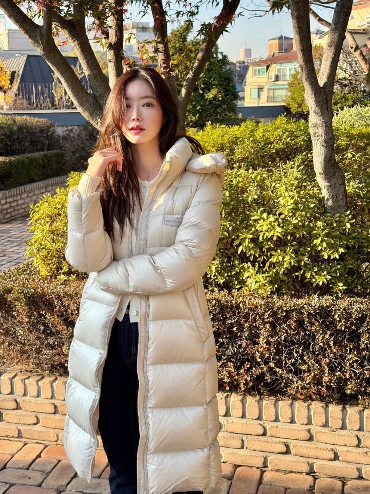 Korean Actress Lim Soo-hyang Captivates with Stunning Winter Fashion and Personal Revelations