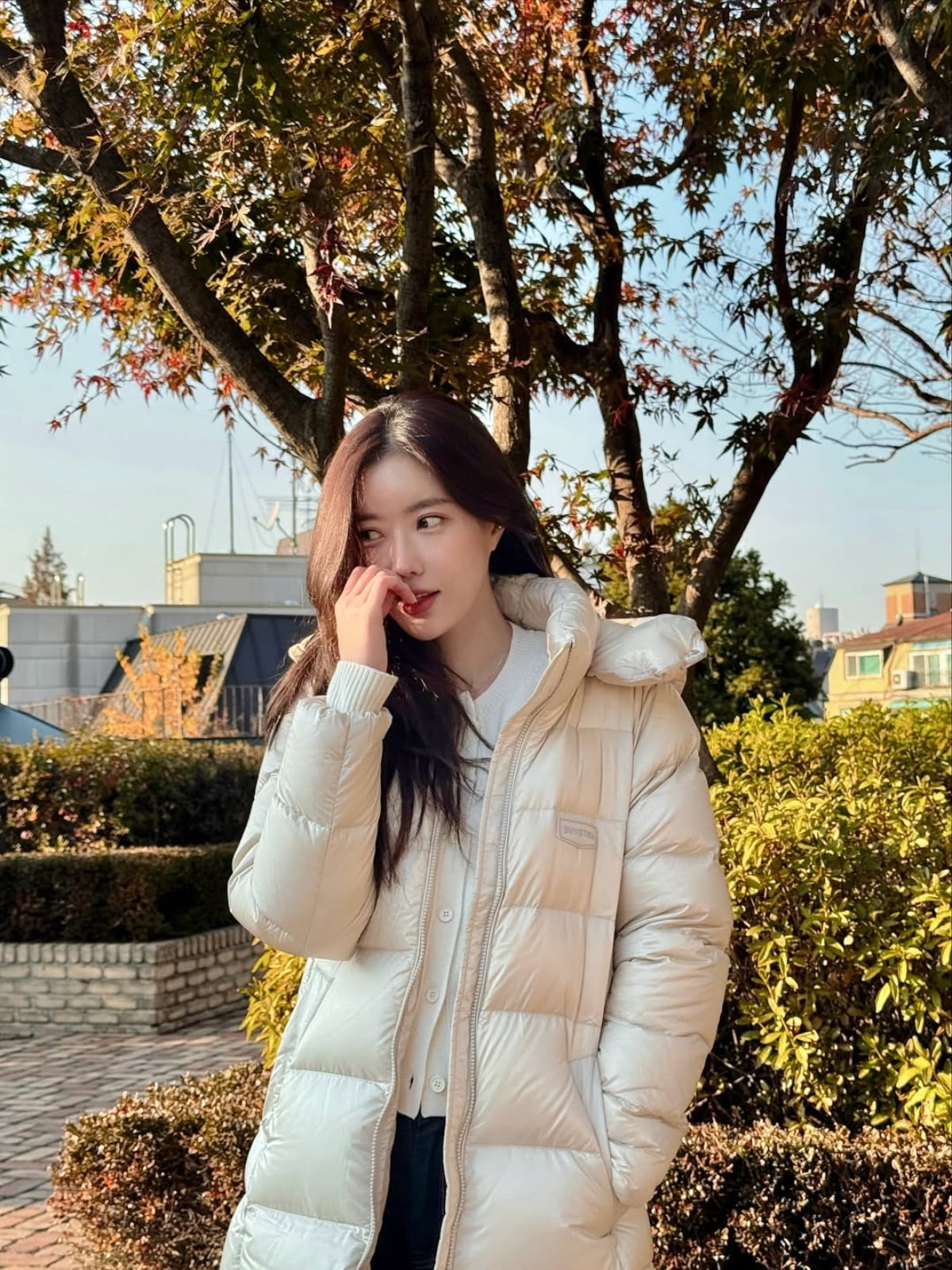 Korean Actress Lim Soo-hyang Captivates with Stunning Winter Fashion and Personal Revelations