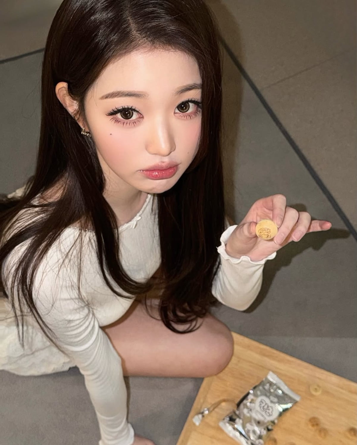 アイブのチャン・ウォニョン、愛らしいビジュアルでファンを魅了