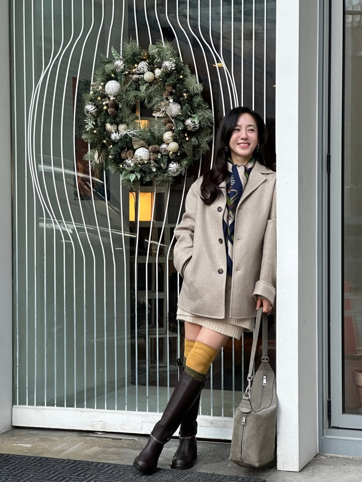 Actress Park Joo-mi Stuns with Ageless Beauty in Latest Instagram Photos