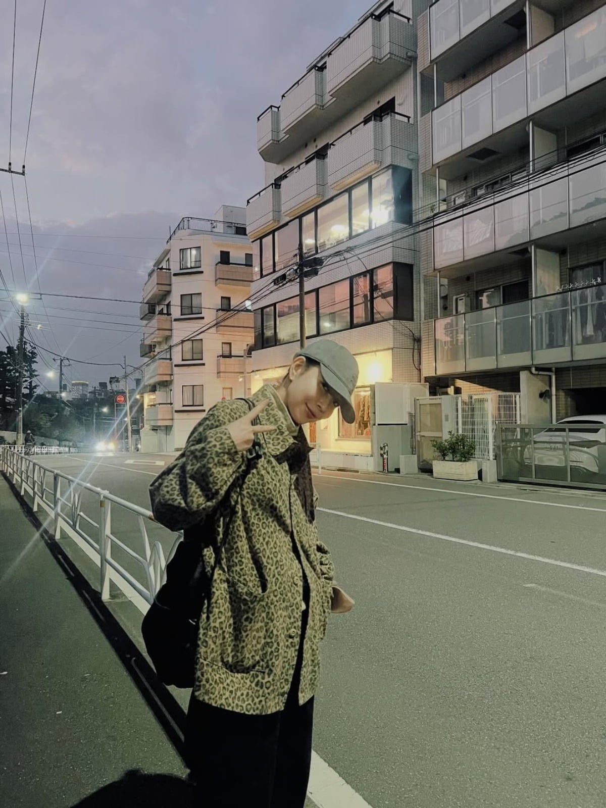 ボア、東京タワーを背景にした最新ショットと健康状態の報告