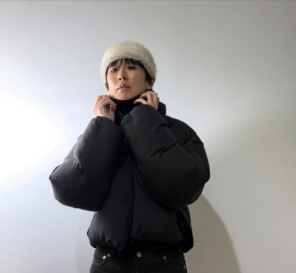 モデル出身のホン・ジンギョン、スタイリッシュな冬のビジュアルを披露