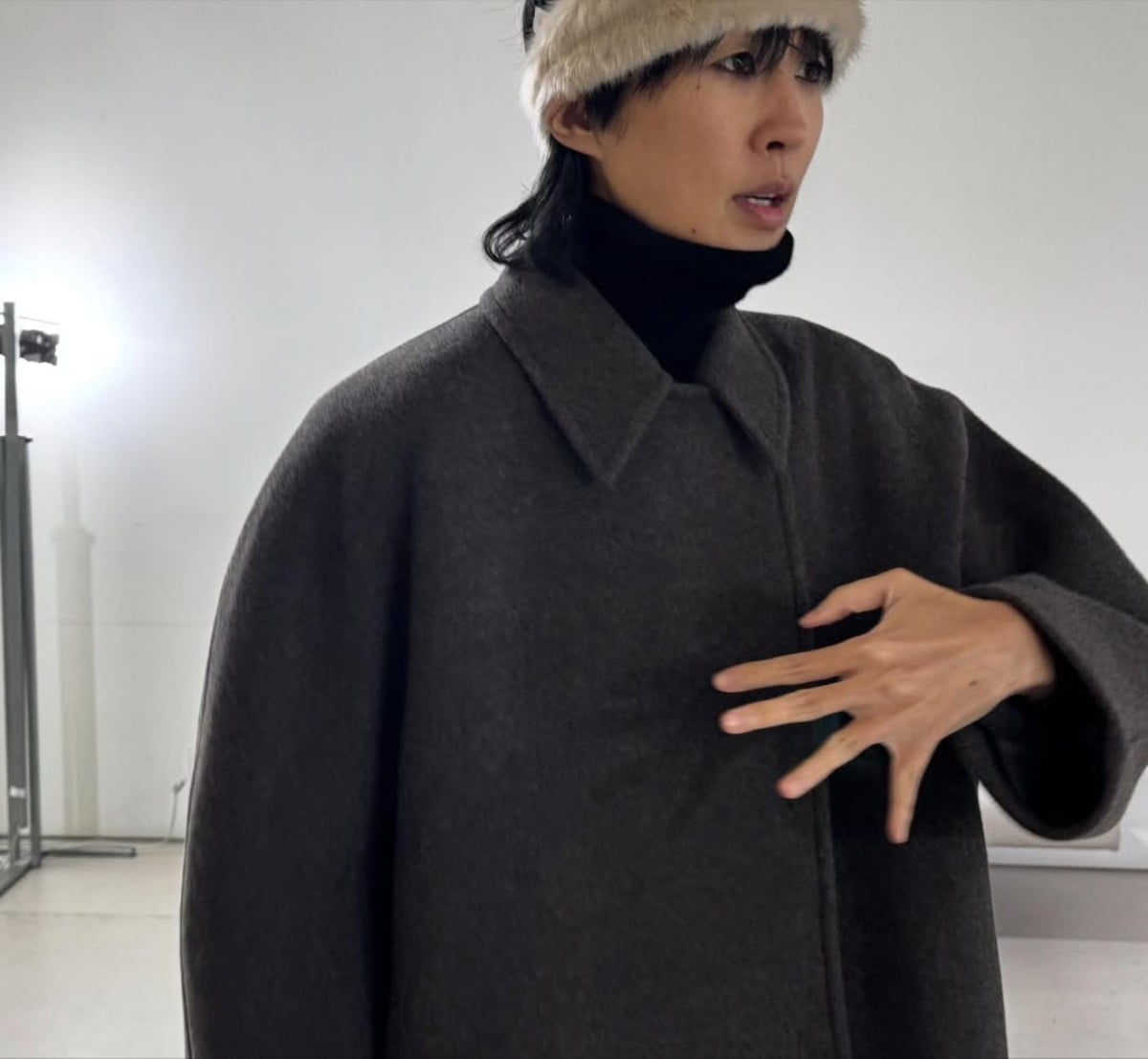 モデル出身のホン・ジンギョン、スタイリッシュな冬のビジュアルを披露