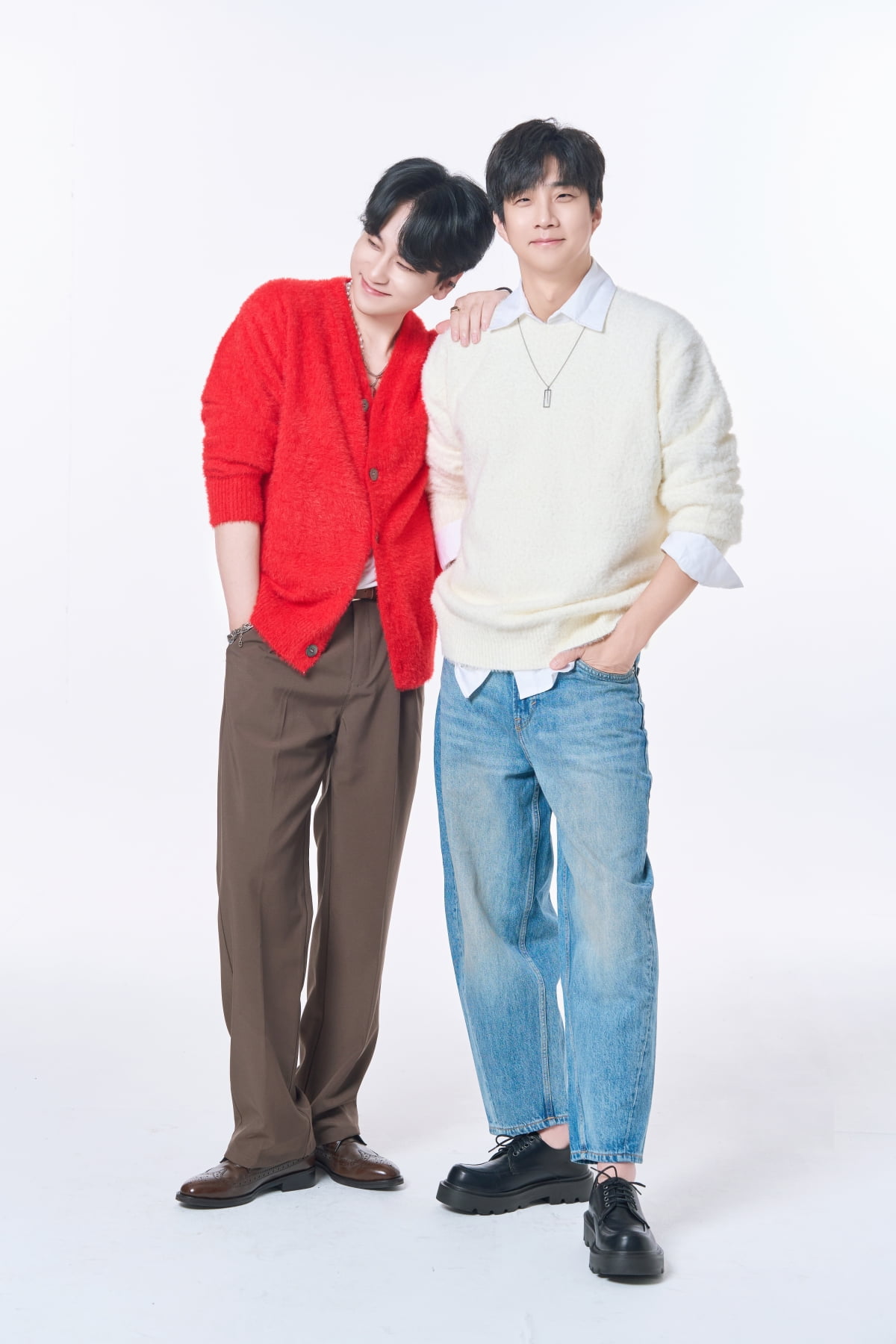 Rock Vocalist Kwak Dong-hyun and Baritone Park Sang-don Unite as 'THE PHENOMENON'