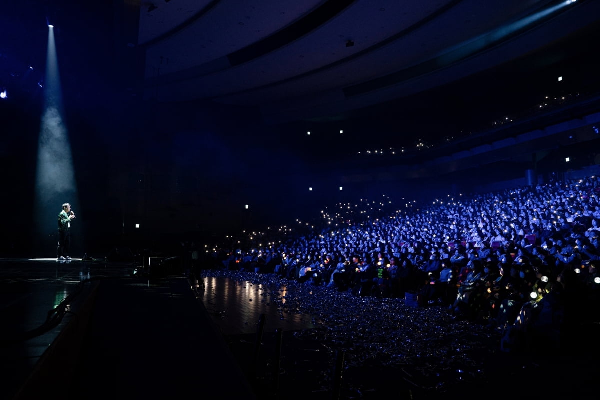 Cho Jung-seok Kicks Off Nationwide Tour with Electrifying Performance in Busan