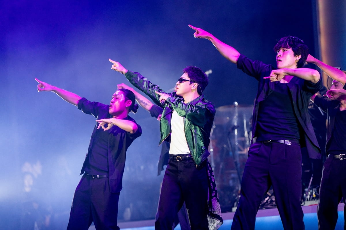 Cho Jung-seok Kicks Off Nationwide Tour with Electrifying Performance in Busan