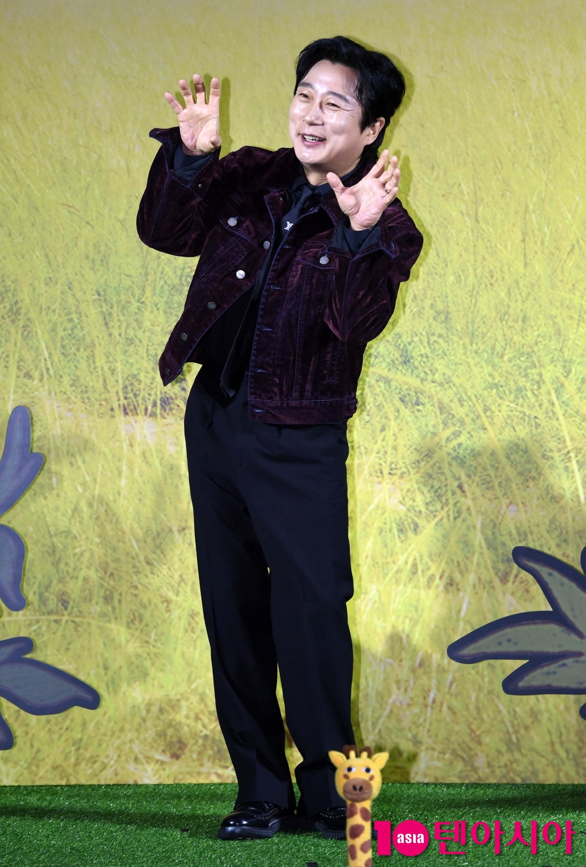 ナ・ヨンソクPDの新作『ケニアに行ったセッキ』、イ・スグン、ウン・ジウォン、キュヒョンが再び集結