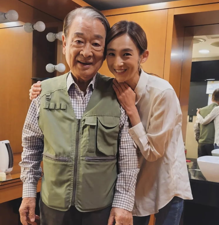 ベイビーボックスのイ・ヒジン、故イ・スンジェを追悼