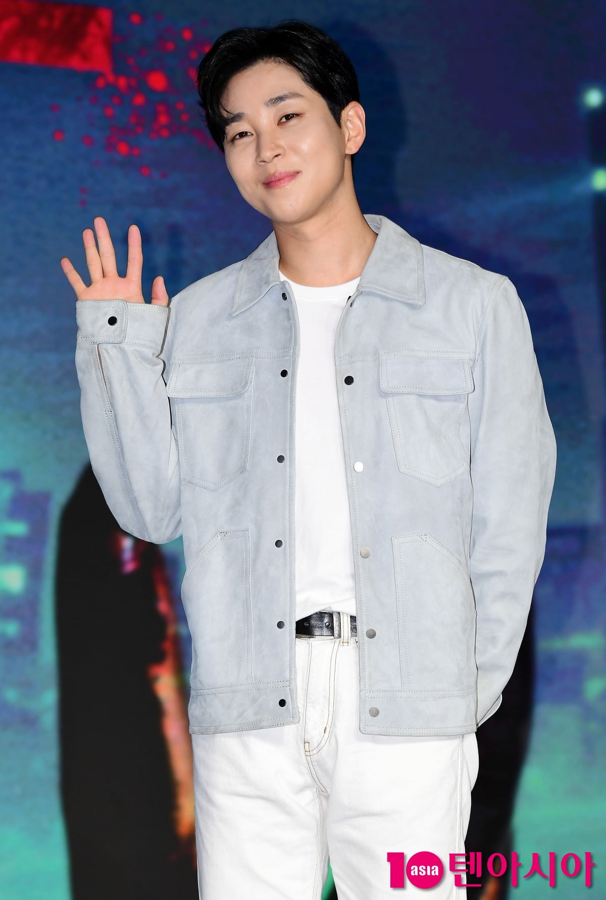 Korean Celebrity DinDin Apologizes Amid PartTimeStudy Bankruptcy Scandal