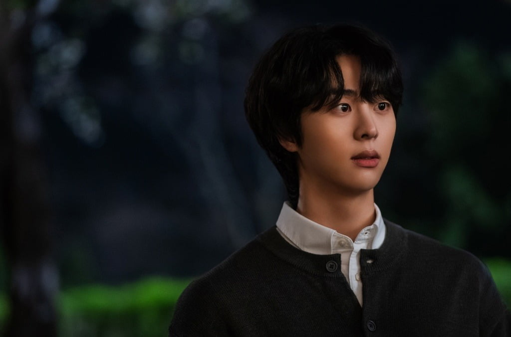 SBS Drama 'Dynamite Kiss' Sparks Love Triangle with Rising Ratings