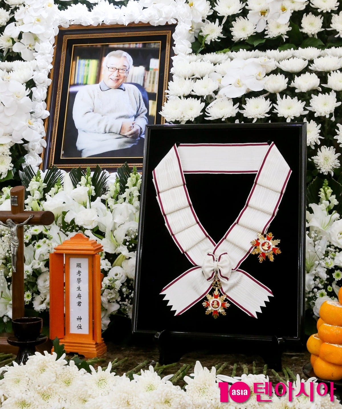 俳優イ・スンジェ、金冠文化勲章を追叙される