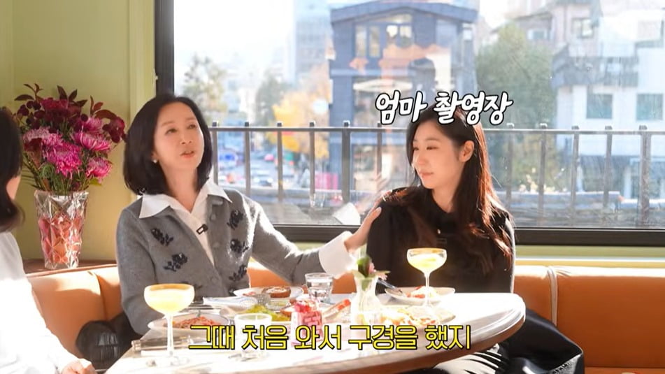Korean Actress Jeon In-hwa Introduces Her Daughter for the First Time on Choi Hwa-jung's Show