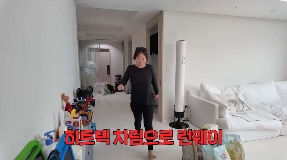 Comedian Hong Hyun-hee Surprises Husband Jay Written with Unique Fashion Choice at Bridal Shower