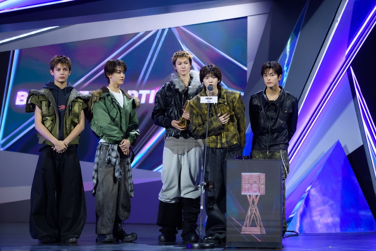 2025 MAMA Awards: A Night of Remembrance and Celebration Amidst Hong Kong Tragedy