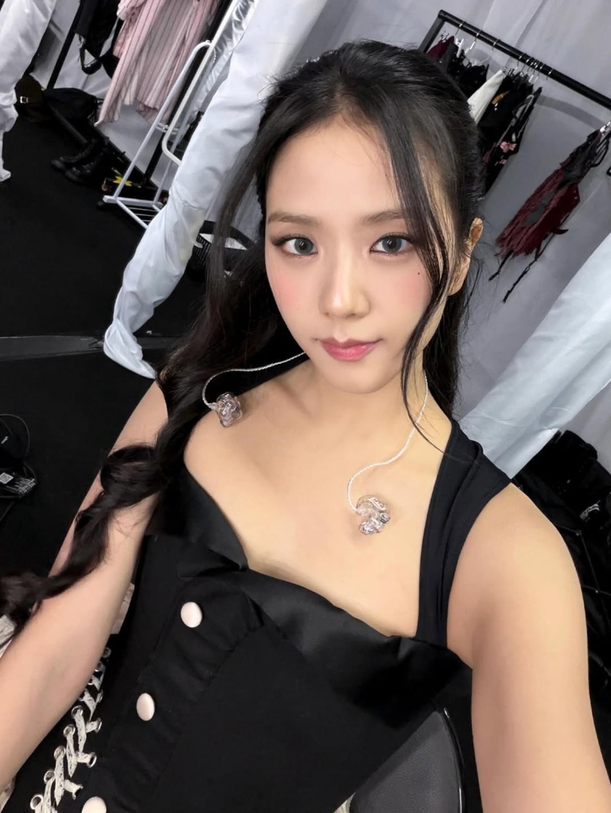 BLACKPINK's Jisoo Shines with New Single 'Eyes Closed' Featuring Zayn Malik