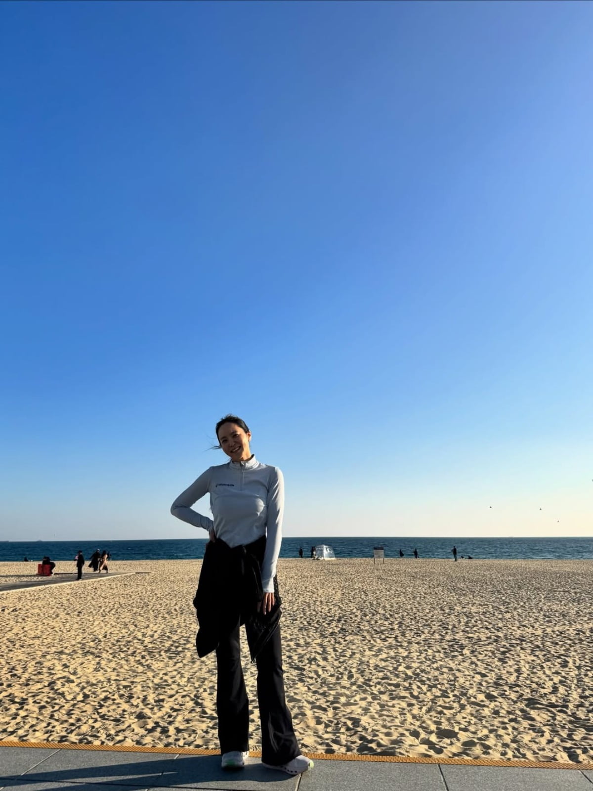 Korean Broadcaster Park Ji-yoon Enjoys a Relaxing Getaway in Busan Amid Personal Changes