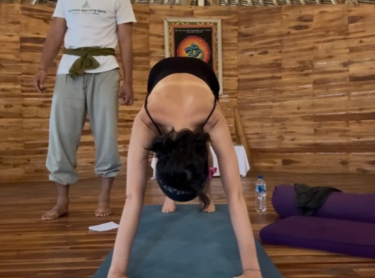 Model and Broadcaster Hong Jin-kyung Stuns in Bikini and Shares Peaceful Retreat on Instagram