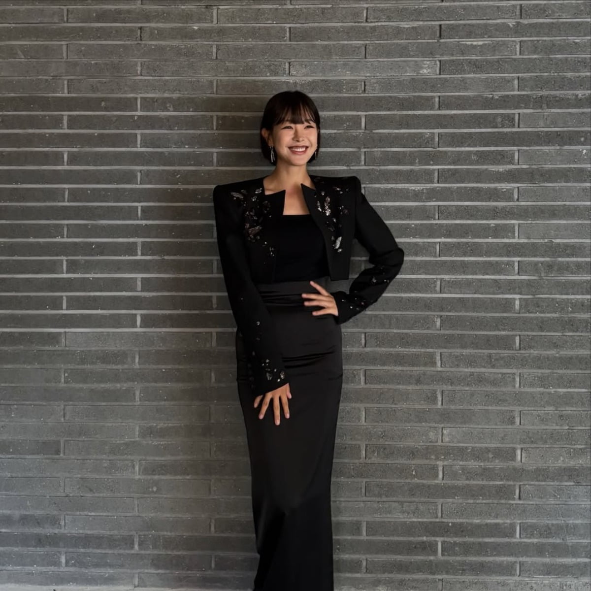 Actress Go Won-hee Shares Behind-the-Scenes Photos Amid Personal Life Revelations