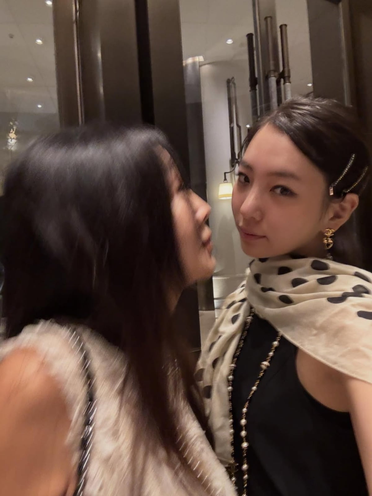 Actress Hwang Shin-hye Shares Heartwarming Moments with Daughter Lee Jin-yi