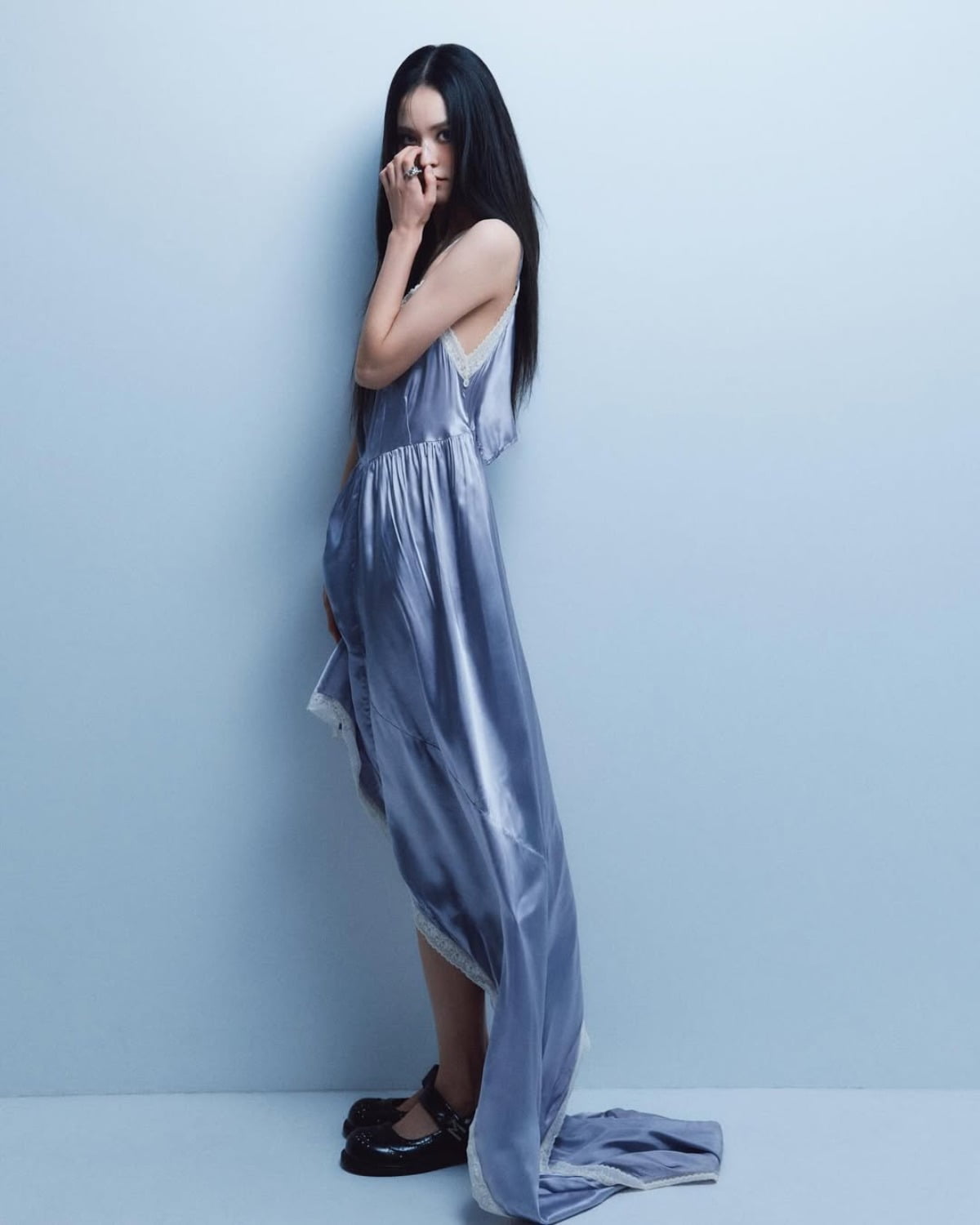 Actress Kim Yoon-hye Captivates with Enchanting Photoshoot