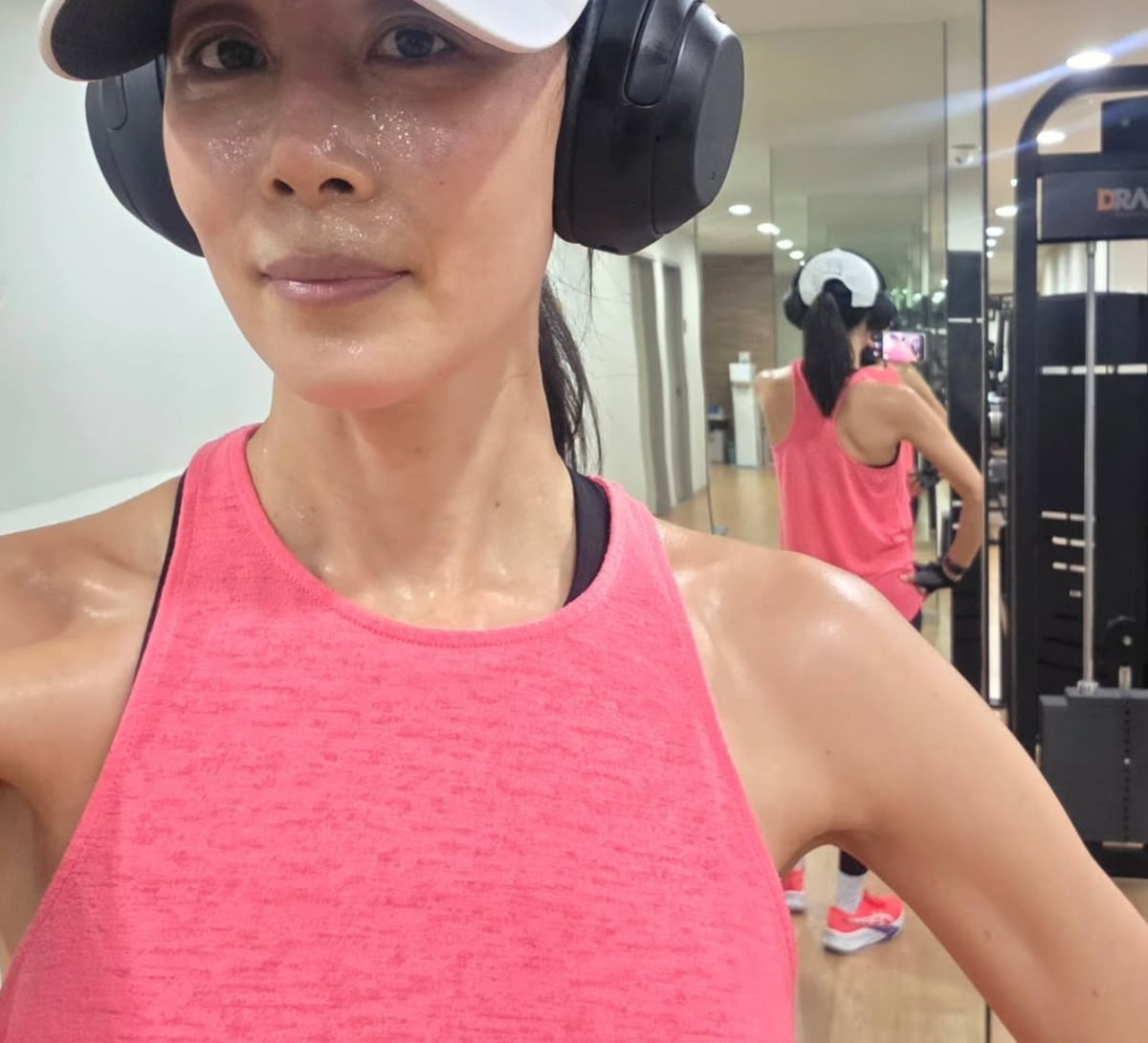 Korean Actress Moon Jung-hee Shares Her Fitness Secrets and Stunning Visuals